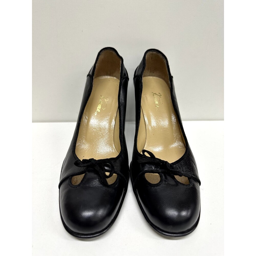 Carmen women size 36 black leather heel pumps with bow